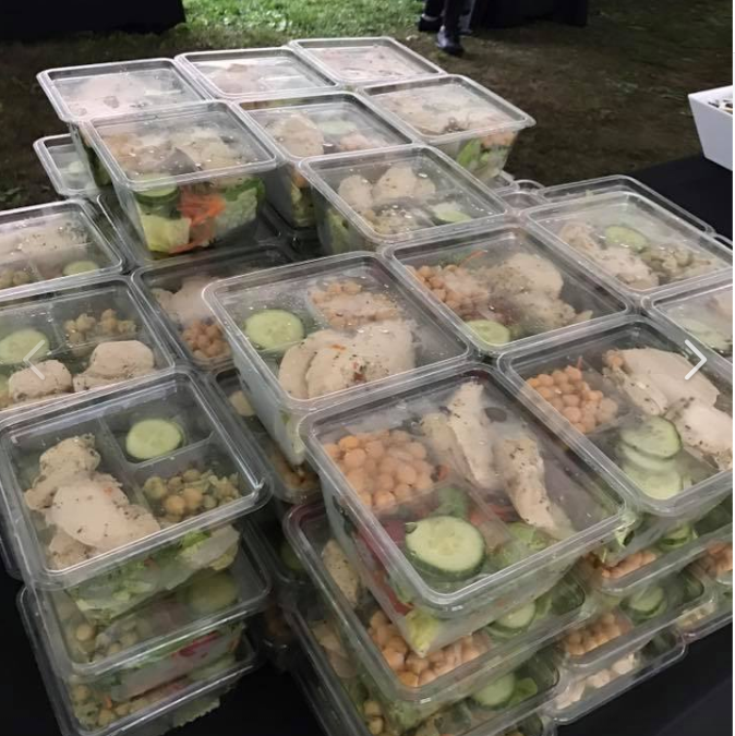 https://www.diantonioscatering.com/wp-content/uploads/2017/05/Boxed-Lunches-for-Corporate-Retreat-674x675.png